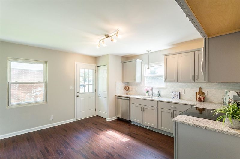 2417 Dearborn Dr, Durham, NC 27704