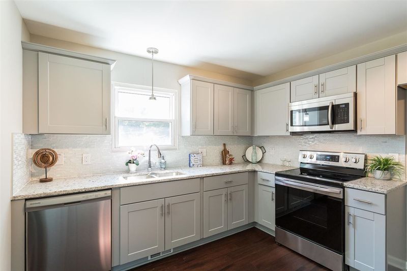 2417 Dearborn Dr, Durham, NC 27704