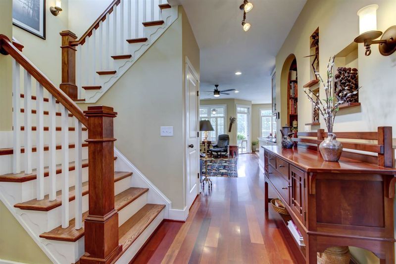 2417 Lullwater Dr, Raleigh, NC 27606