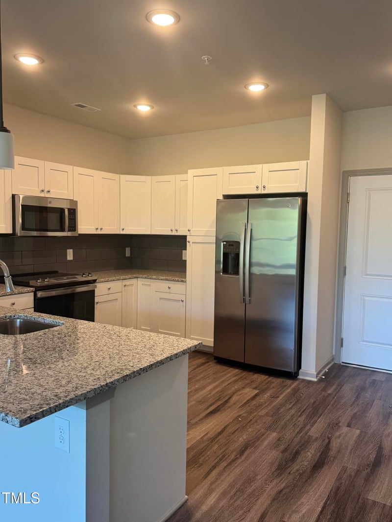 2418 Gathering Square Ct, Fuquay Varina, NC 27526