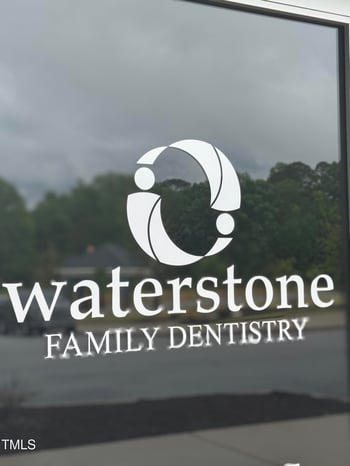 2418 Gathering Square Ct, Fuquay Varina, NC 27526