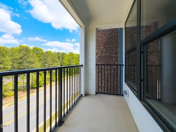 2418 Gathering Square Ct, Fuquay Varina, NC 27526