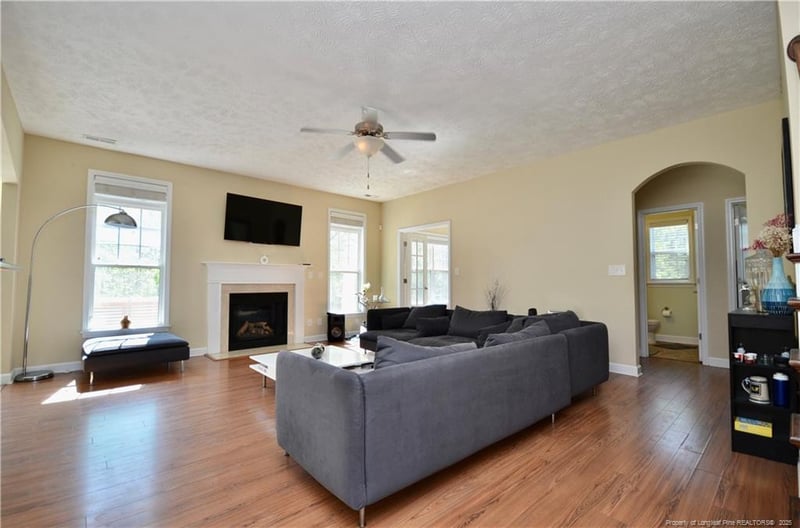 2418 Market Hill Dr, Fayetteville, NC 28306