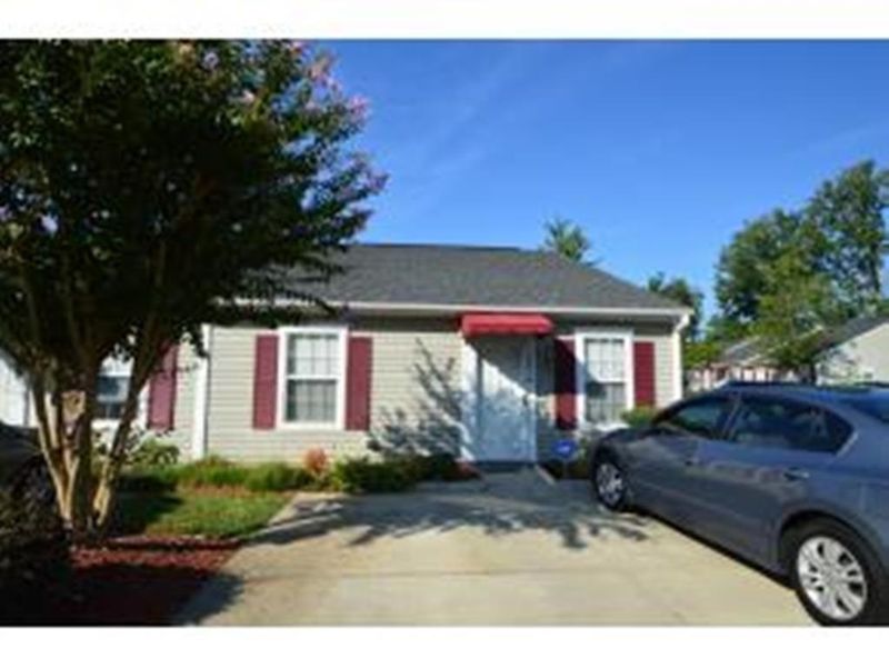 2419 Moran St #C, Burlington, NC 27217