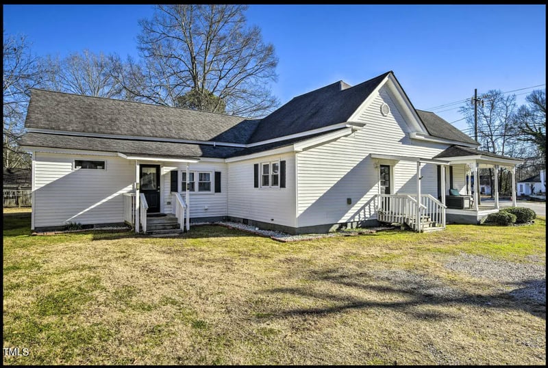 242 Academy St, Wendell, NC 27591