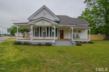 242 Academy St, Wendell, NC 27591