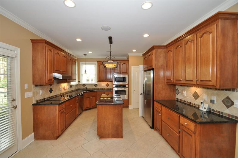 242 Avocet Ln, Clayton, NC 27520