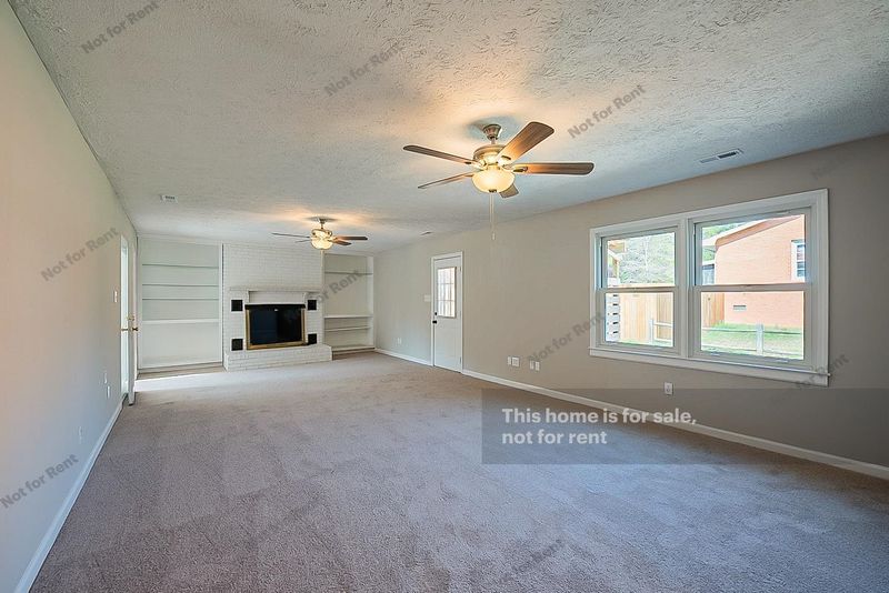 242 Bandock Dr, Durham, NC 27703