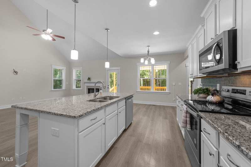 242 Highclere Ln, Selma, NC 27576