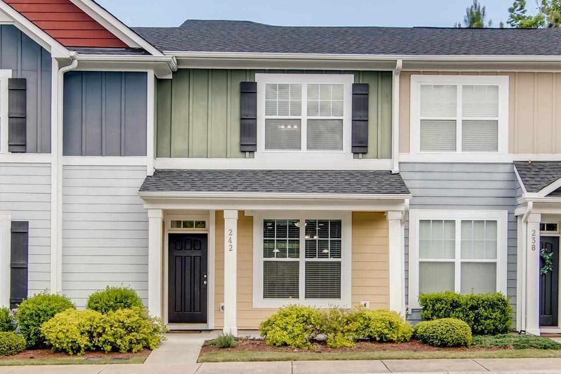 242 Lexes Trl, Chapel Hill, NC 27516