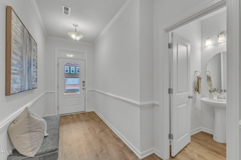 242 Luftee Ln, Holly Springs, NC 27540