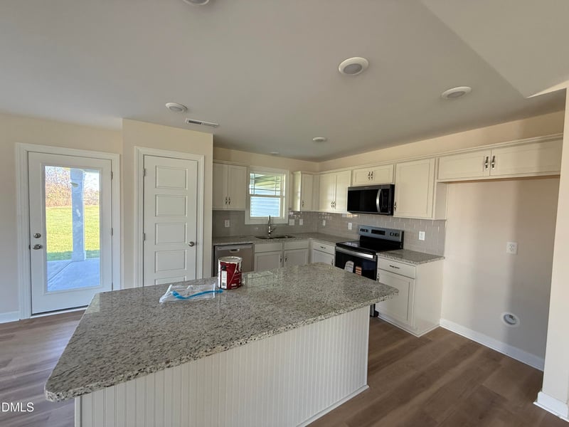 242 Maxwell Farm Ln, Selma, NC 27576