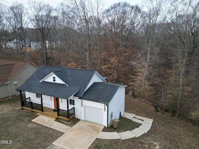 242 Oakdale Ave, Clayton, NC 27520