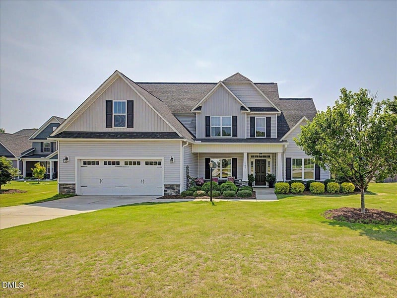 242 Steep Rock Dr, Willow Springs, NC 27592