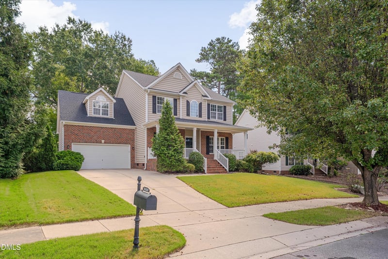 2420 Hidden Meadow Dr, Fuquay Varina, NC 27526