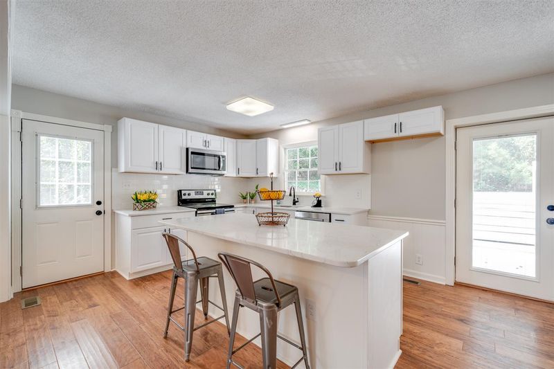 2420 Lawrence Dr, Raleigh, NC 27603