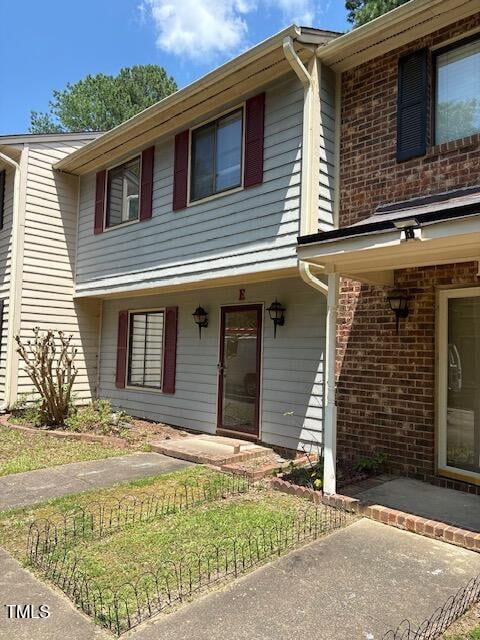 2420 Stadium Dr #E, Durham, NC 27704