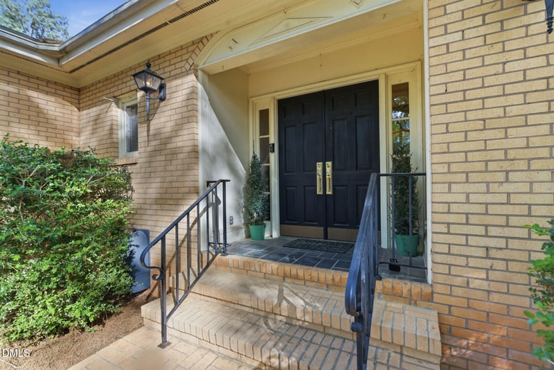 2420 Tyson St, Raleigh, NC 27612