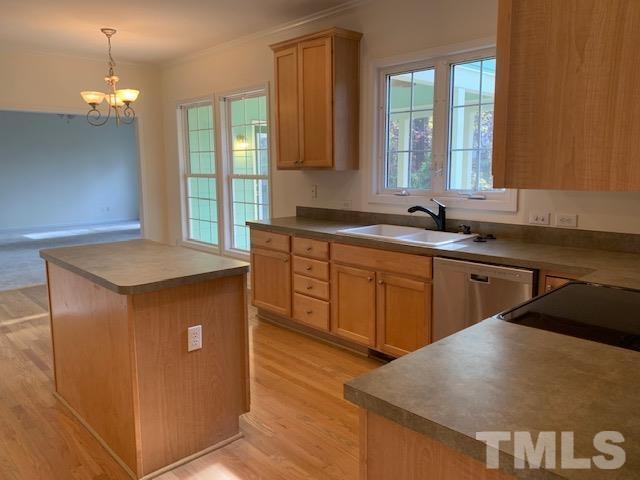 2421 Castleburg Dr, Apex, NC 27523