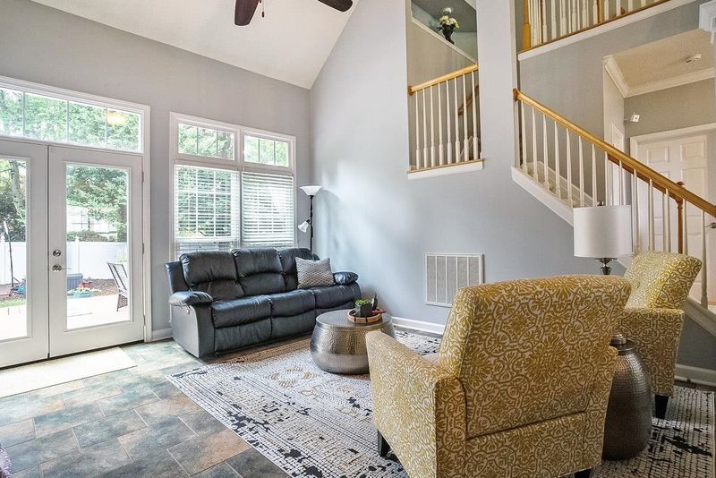 2421 Havershire Dr, Raleigh, NC 27613
