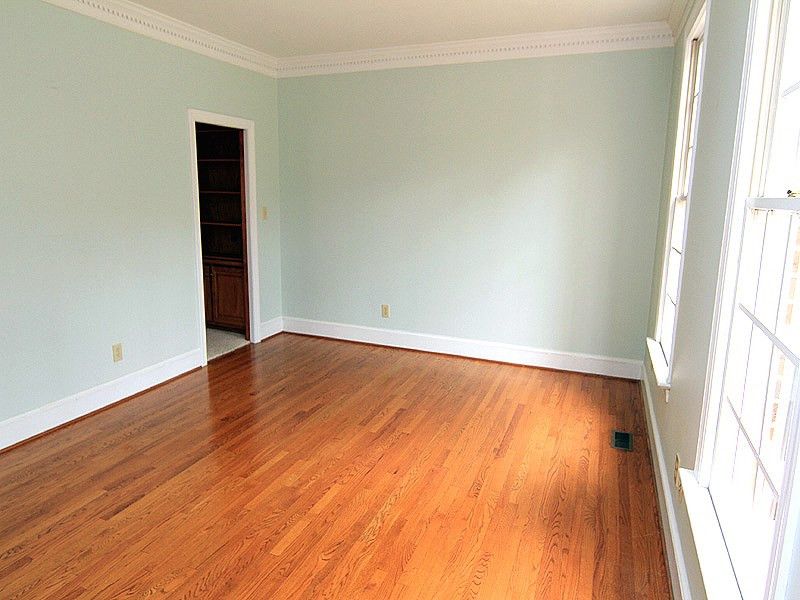 2421 Heartley Dr, Raleigh, NC 27615