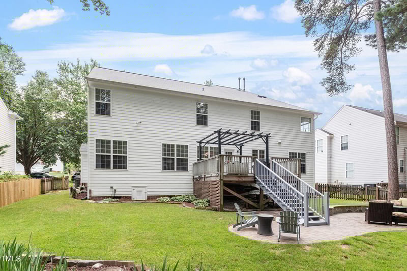2422 Castleburg Dr, Apex, NC 27523