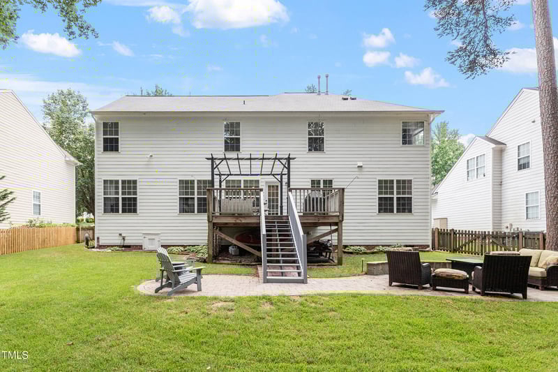 2422 Castleburg Dr, Apex, NC 27523