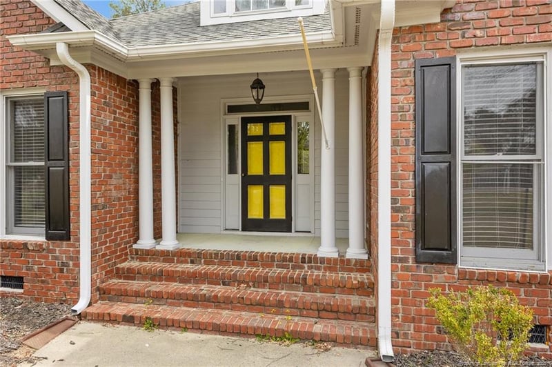 2423 Cypress Lakes Rd, Hope Mills, NC 28348