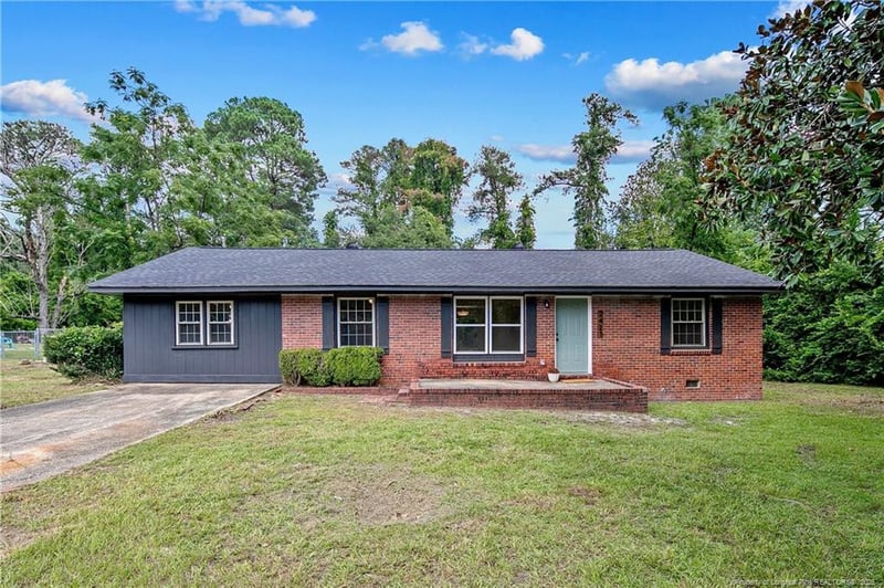 2423 George Owen Rd, Fayetteville, NC 28306