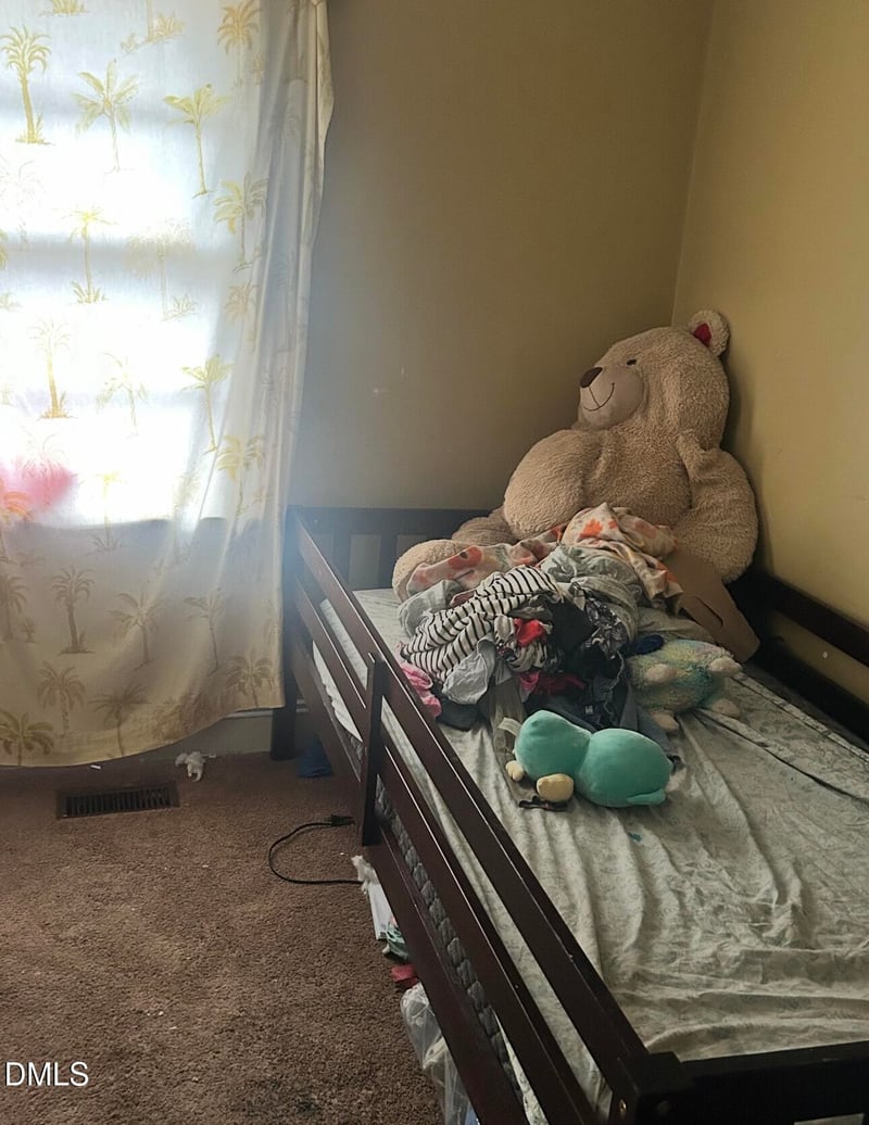 2423 John Smith Rd, Fayetteville, NC 28306