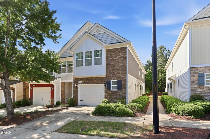 2423 Memory Ridge Dr, Raleigh, NC 27606
