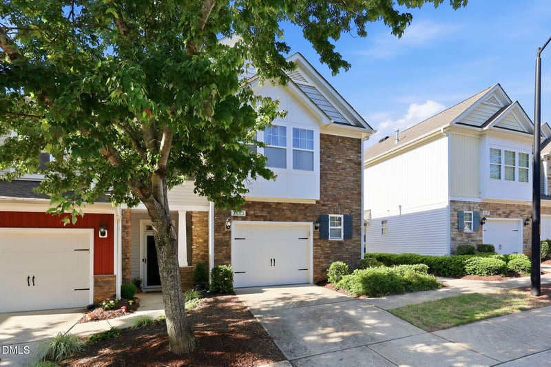 2423 Memory Ridge Dr, Raleigh, NC 27606