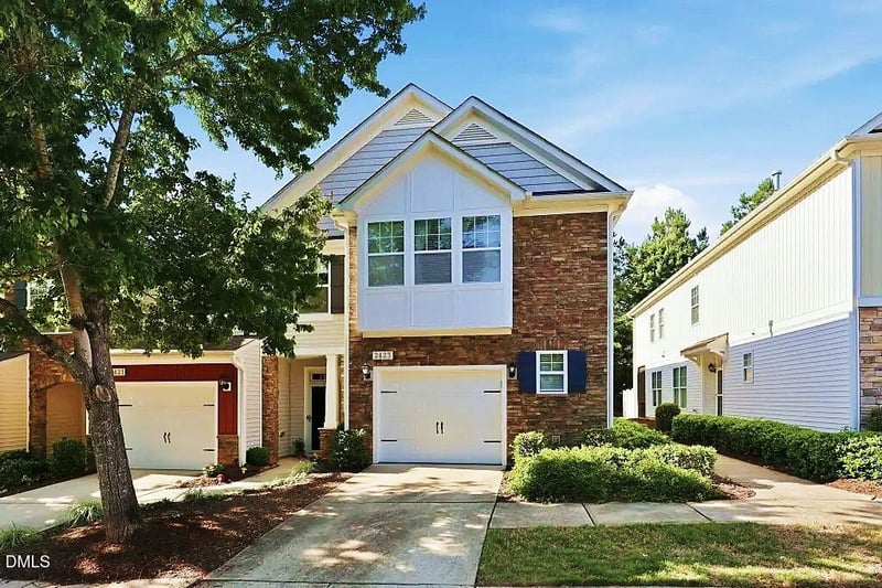 2423 Memory Ridge Dr, Raleigh, NC 27606