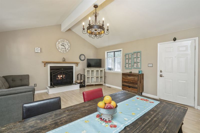 2423 Overland Passage Rd, Chapel Hill, NC 27516