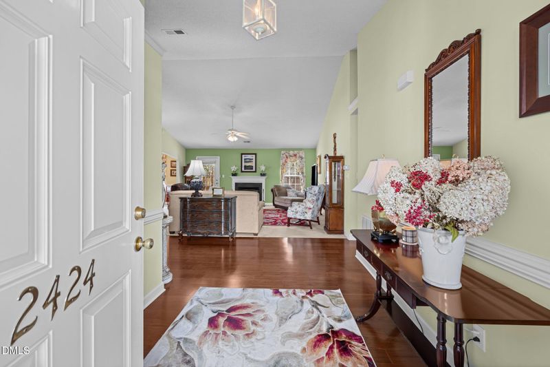 2424 Cambridge Rd, Burlington, NC 27215