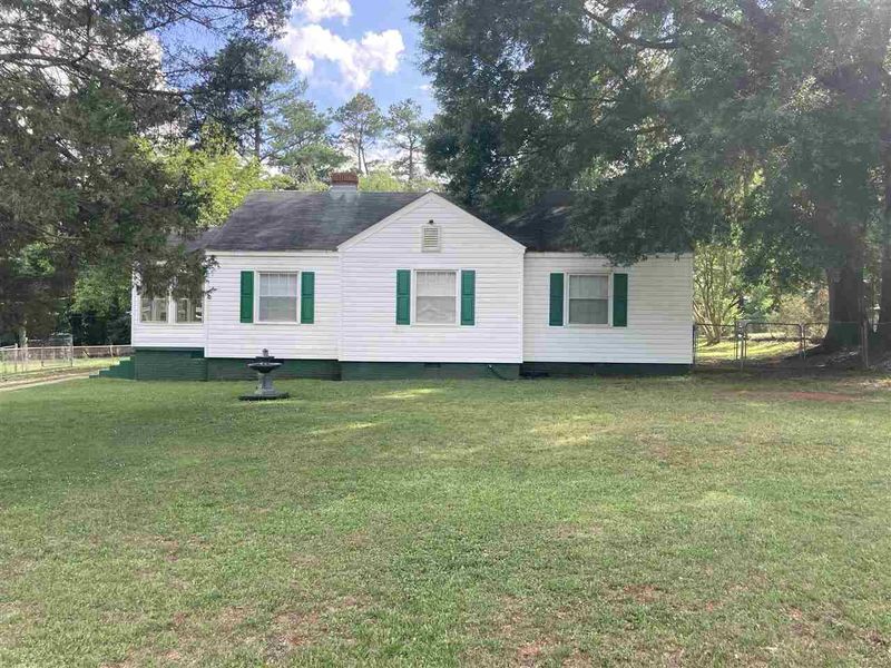 2424 Circle Dr, Wake Forest, NC 27587