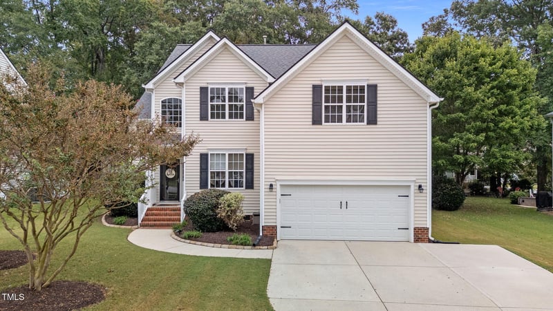 2424 Deermist Way, Fuquay Varina, NC 27526