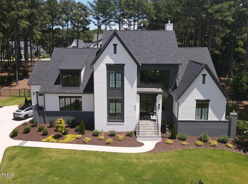 2424 Heartley Dr, Raleigh, NC 27614
