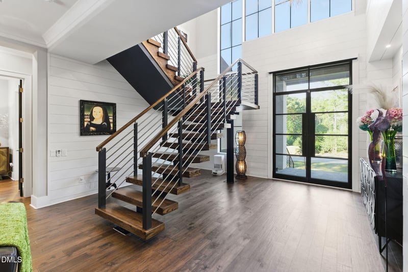 2424 Heartley Dr, Raleigh, NC 27615