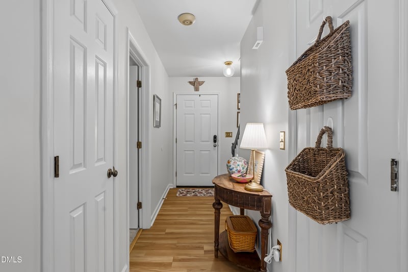 2424 Mapleton Ln, Raleigh, NC 27613