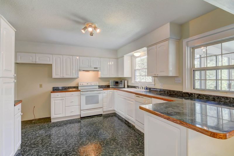 2424 Parkway Dr, Raleigh, NC 27603