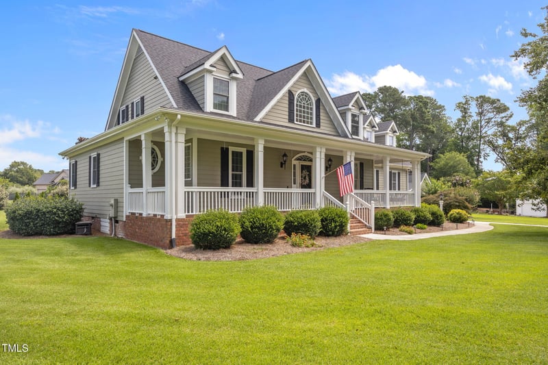 2424 Village Of Wakefield Dr, Zebulon, NC 27597