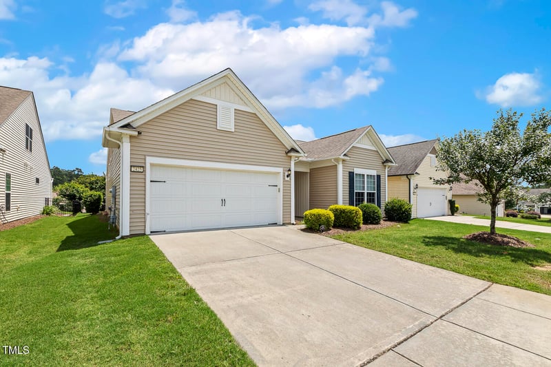 2425 Fiddich Ln, Fuquay Varina, NC 27526