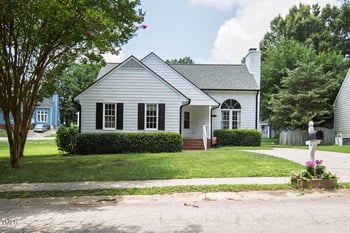 2425 Fields Of Broadlands Dr, Raleigh, NC 27604