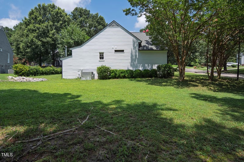 2425 Fields Of Broadlands Dr, Raleigh, NC 27604