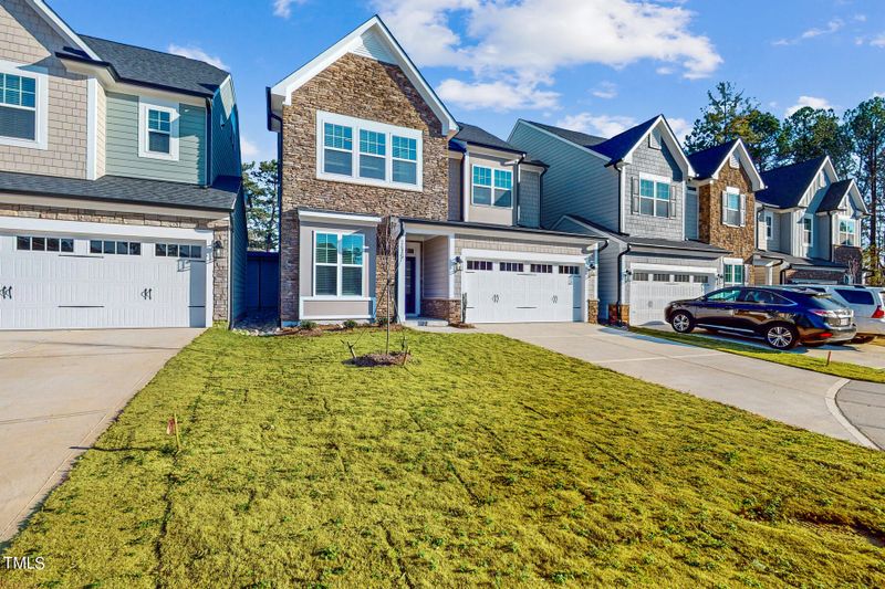 2425 Greshford Ln, Raleigh, NC 27615