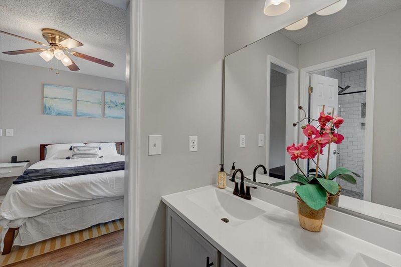 2425 Kingsboro Rd, Raleigh, NC 27610