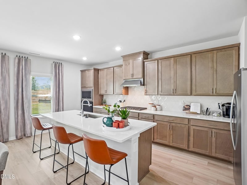 2425 Rosewood Bluff Dr, Zebulon, NC 27597