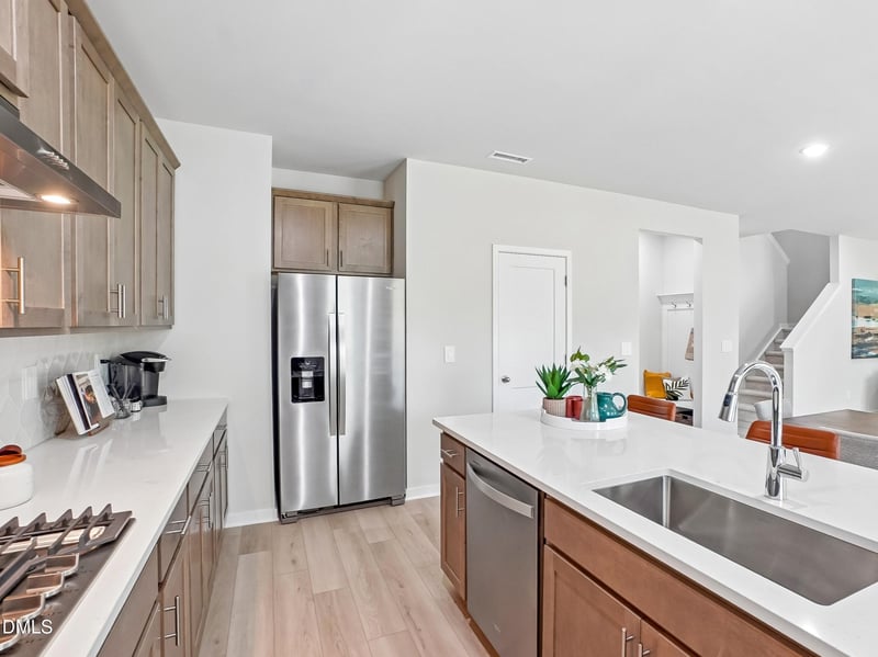 2425 Rosewood Bluff Dr, Zebulon, NC 27597