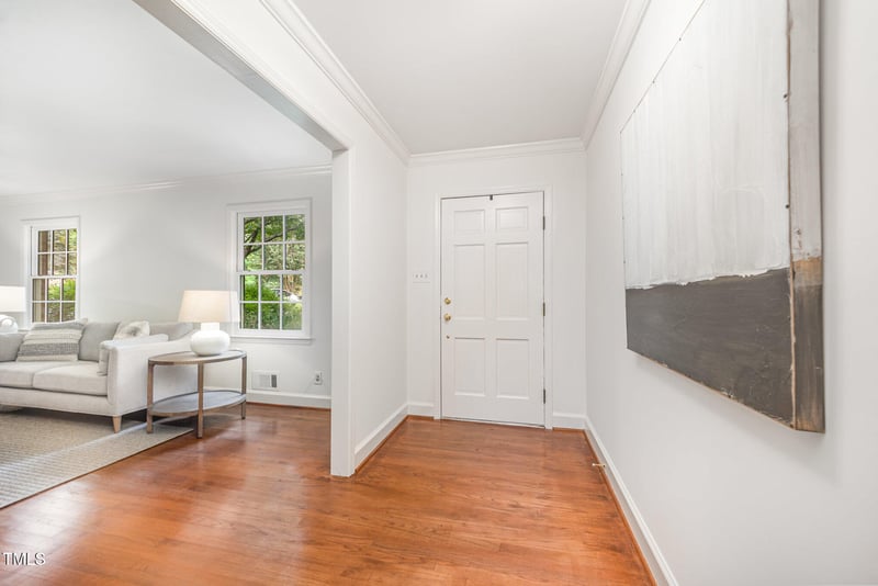 2425 Wentworth St, Raleigh, NC 27612